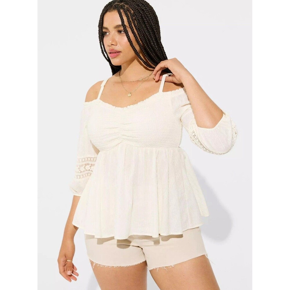 Torrid Ivory Off-Shoulder Blouse Size 0 100% Cotton